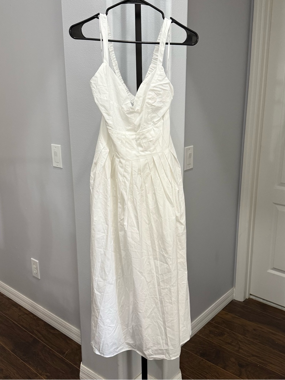LULU's Casual White Summer Bridal Honeymoon Vacation Midi Dress Pockets NWT L - Picture 2 of 8